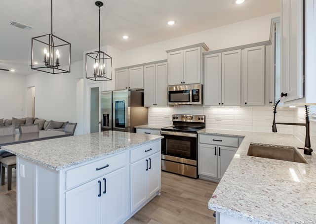 952 Windflower, New Braunfels, TX 78130