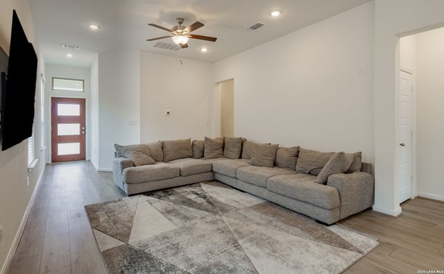 952 Windflower, New Braunfels, TX 78130