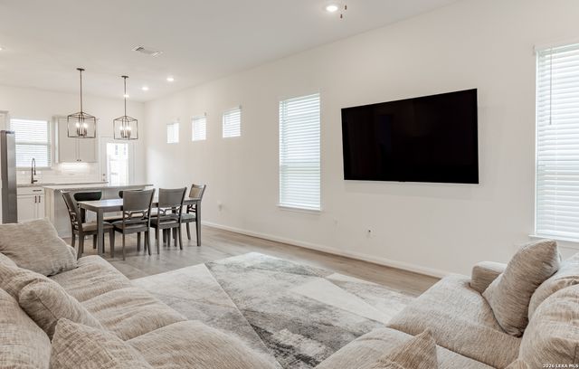 952 Windflower, New Braunfels, TX 78130