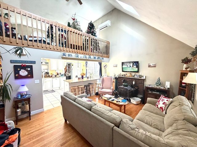 60 Marlboro Rd, Berlin, MA 01503