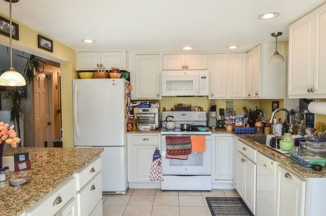 60 Marlboro Rd, Berlin, MA 01503