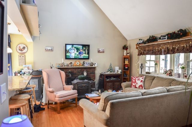 60 Marlboro Rd, Berlin, MA 01503