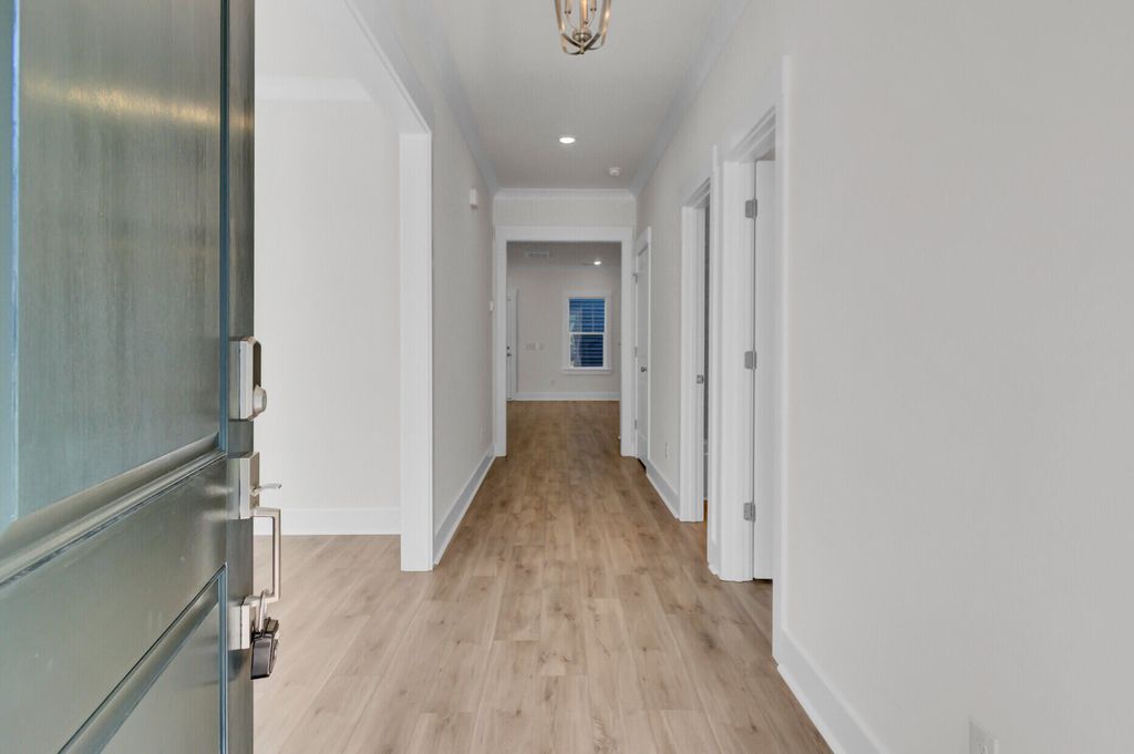 Image 20 of property listing at 209 O'Malley Drive, Summerville, SC 29483