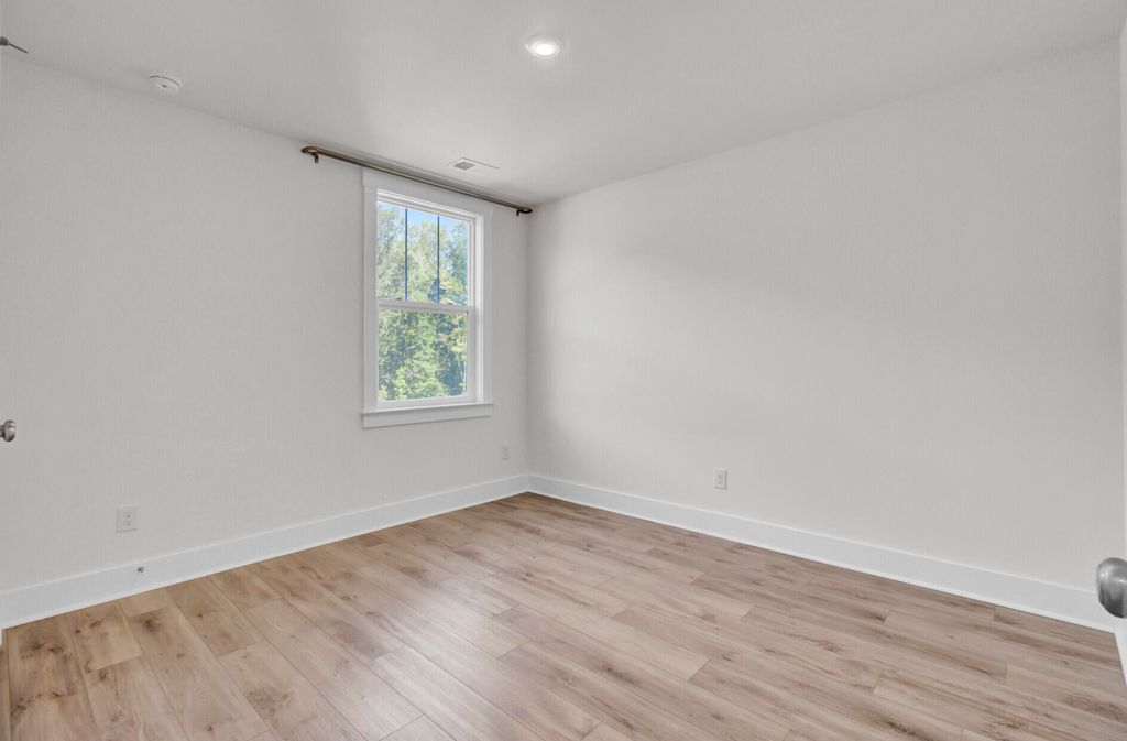 Image 61 of property listing at 209 O'Malley Drive, Summerville, SC 29483