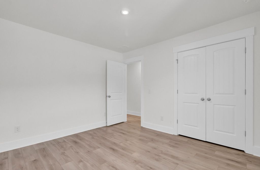 Image 62 of property listing at 209 O'Malley Drive, Summerville, SC 29483