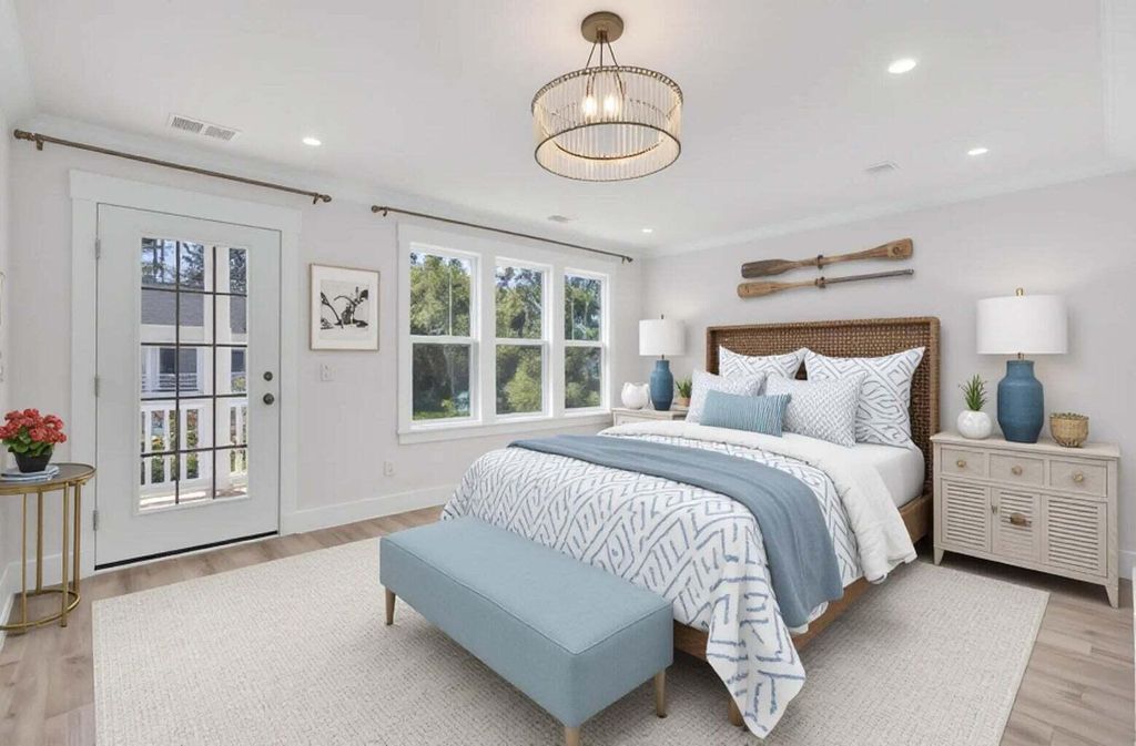 Image 8 of property listing at 209 O'Malley Drive, Summerville, SC 29483