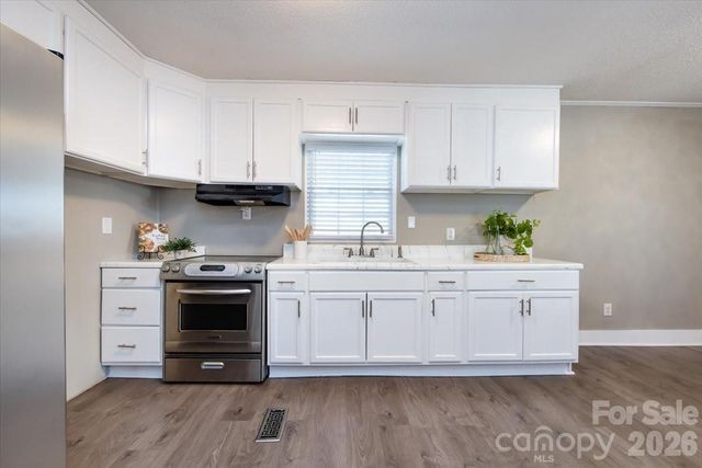 406 Robinson Clemmer Road, Dallas, NC 28034