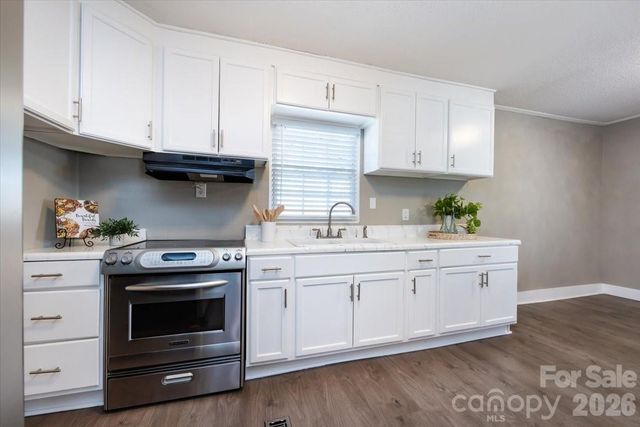 406 Robinson Clemmer Road, Dallas, NC 28034