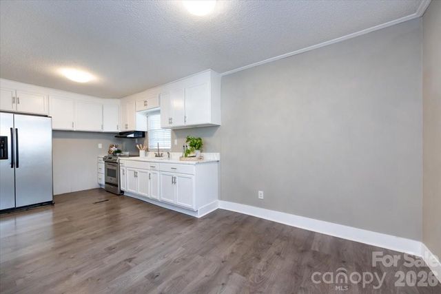 406 Robinson Clemmer Road, Dallas, NC 28034