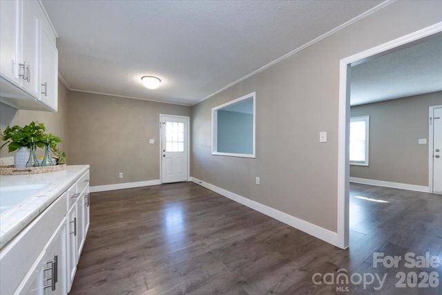 406 Robinson Clemmer Road, Dallas, NC 28034