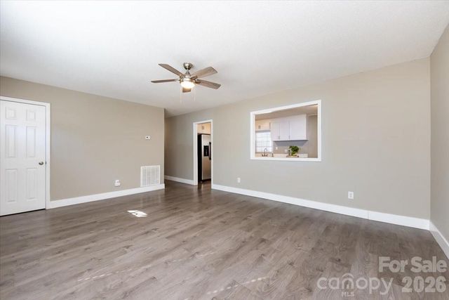 406 Robinson Clemmer Road, Dallas, NC 28034