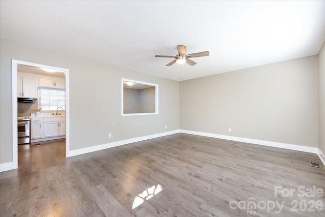 406 Robinson Clemmer Road, Dallas, NC 28034