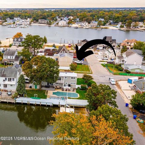 22 Queen Ann Road, Brick, NJ 08723