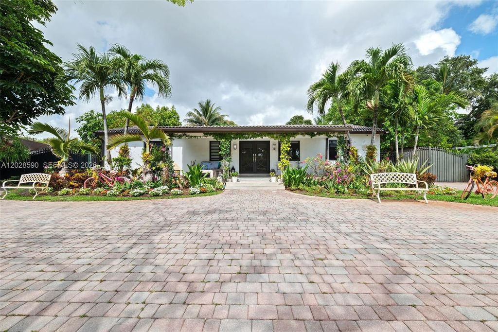 13700 N Miami Avenue, Miami, FL 33168