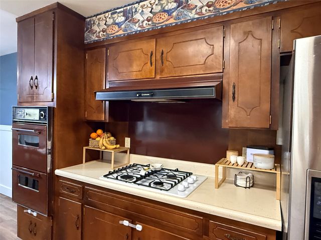 604 Kingwood Drive, Mineral Wells, TX 76067