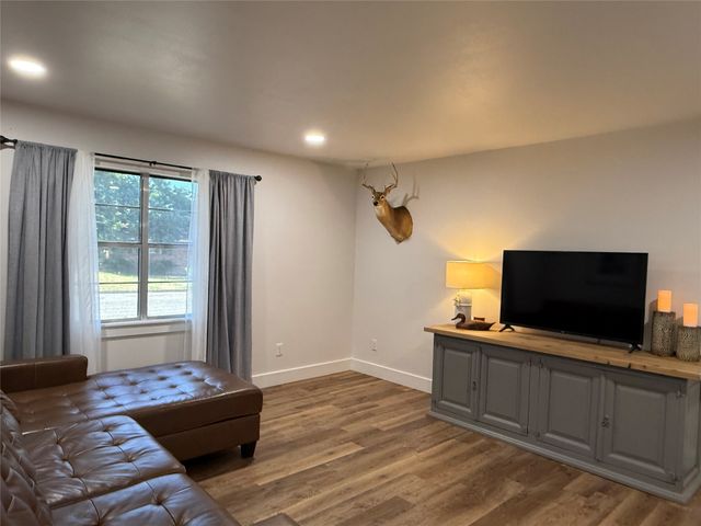 604 Kingwood Drive, Mineral Wells, TX 76067