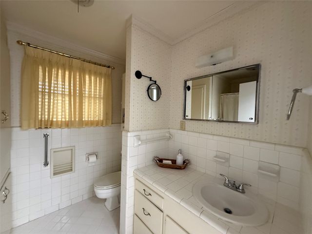 604 Kingwood Drive, Mineral Wells, TX 76067