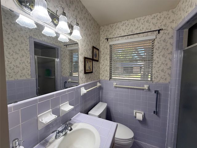 604 Kingwood Drive, Mineral Wells, TX 76067