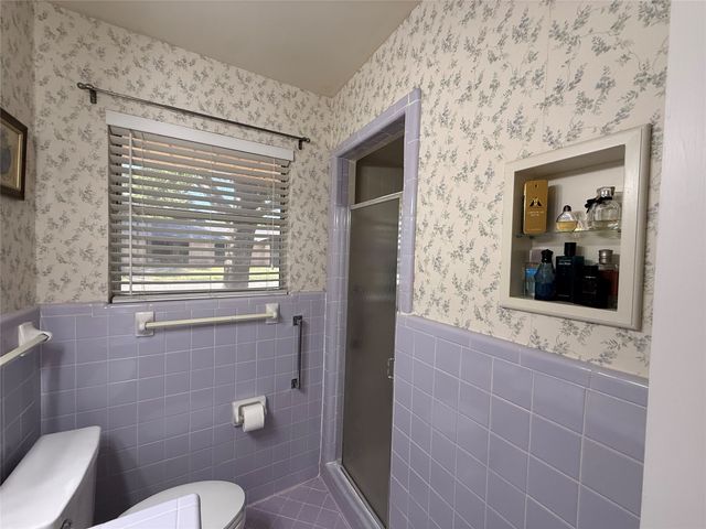 604 Kingwood Drive, Mineral Wells, TX 76067
