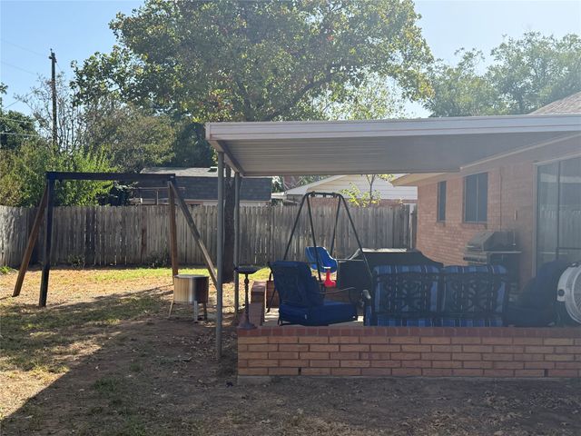 604 Kingwood Drive, Mineral Wells, TX 76067