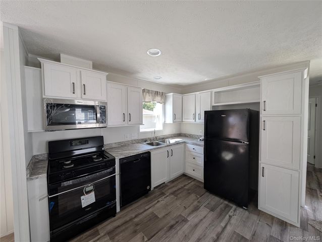 3146 Route 9w 6A, New Windsor, NY 12553