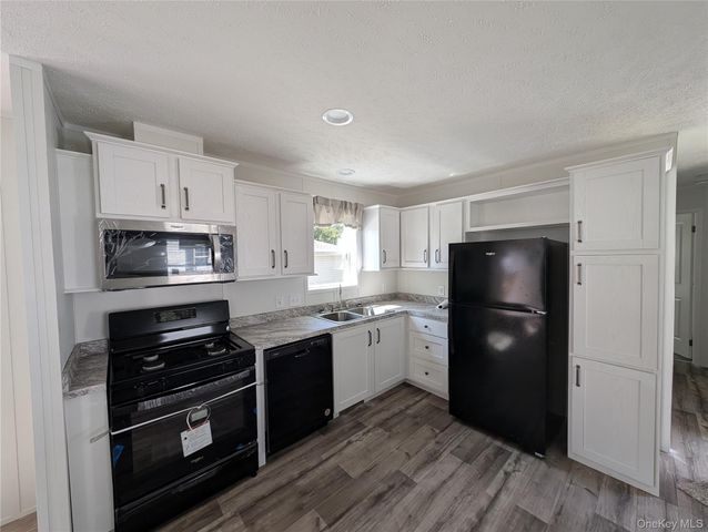 3146 Route 9w 6A, New Windsor, NY 12553