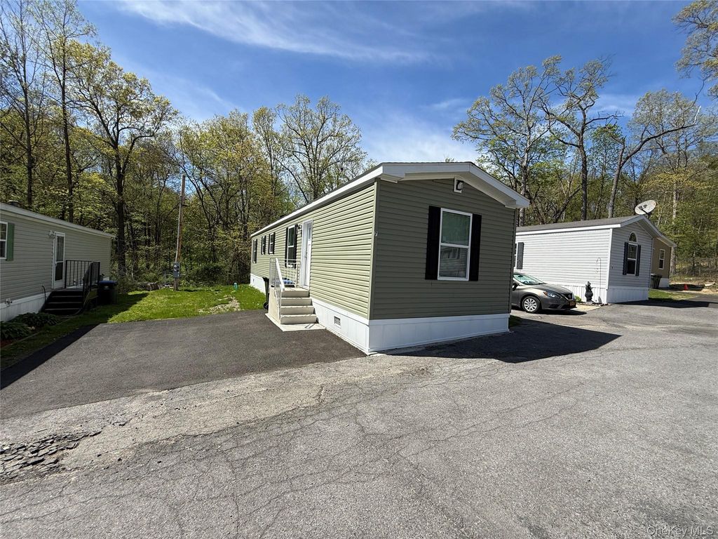 3146 Route 9w 6A, New Windsor, NY 12553