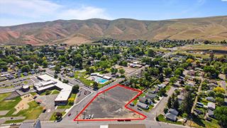 725 Park Ave, Prosser, WA 99350