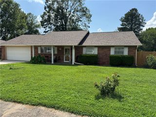 2100 Ellen Street, Springdale, AR 72762