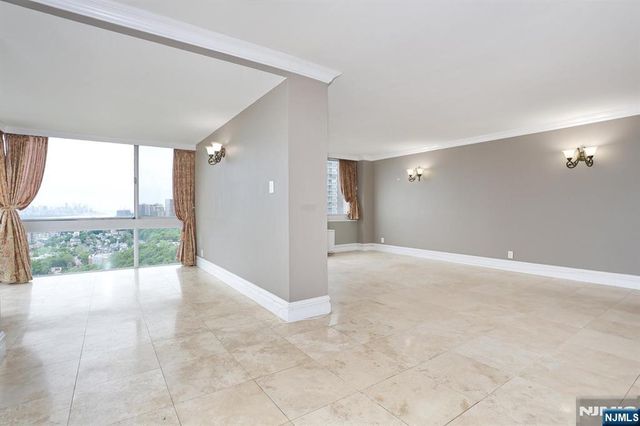 200 Old Palisade Road 15C, Fort Lee, NJ 07024