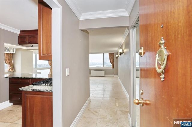 200 Old Palisade Road 15C, Fort Lee, NJ 07024