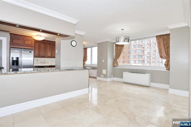 200 Old Palisade Road 15C, Fort Lee, NJ 07024