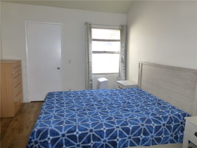 20253 Keswick Street 325, Winnetka, CA 91306