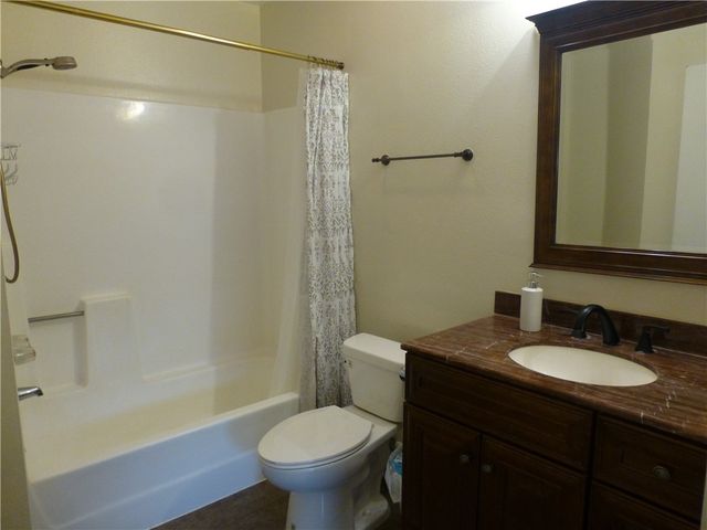 20253 Keswick Street 325, Winnetka, CA 91306