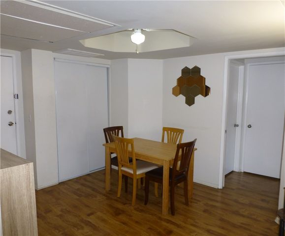 20253 Keswick Street 325, Winnetka, CA 91306