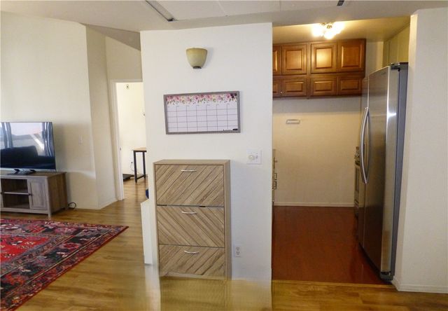 20253 Keswick Street 325, Winnetka, CA 91306