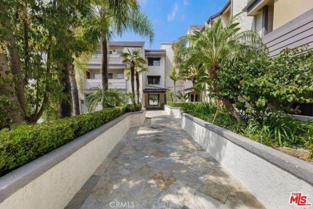 20253 Keswick Street 325, Winnetka, CA 91306