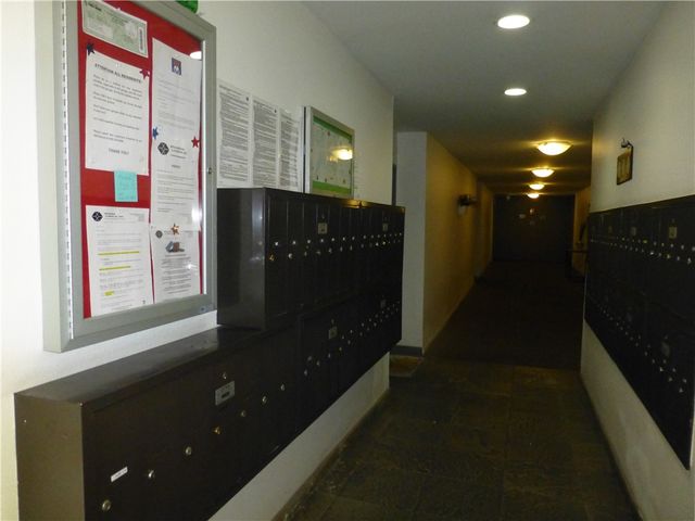 20253 Keswick Street 325, Winnetka, CA 91306