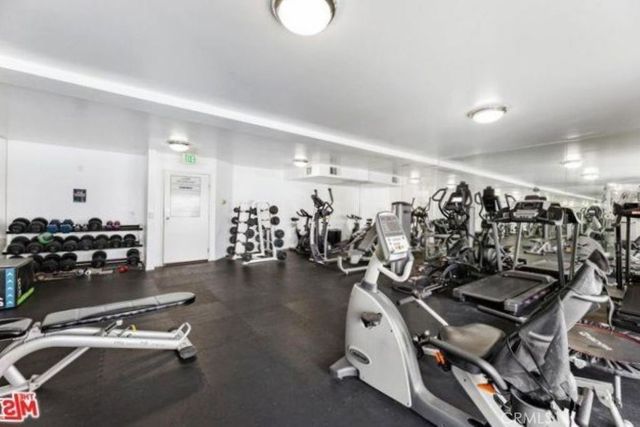 20253 Keswick Street 325, Winnetka, CA 91306