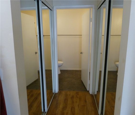 20253 Keswick Street 325, Winnetka, CA 91306