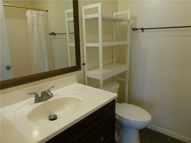 20253 Keswick Street 325, Winnetka, CA 91306