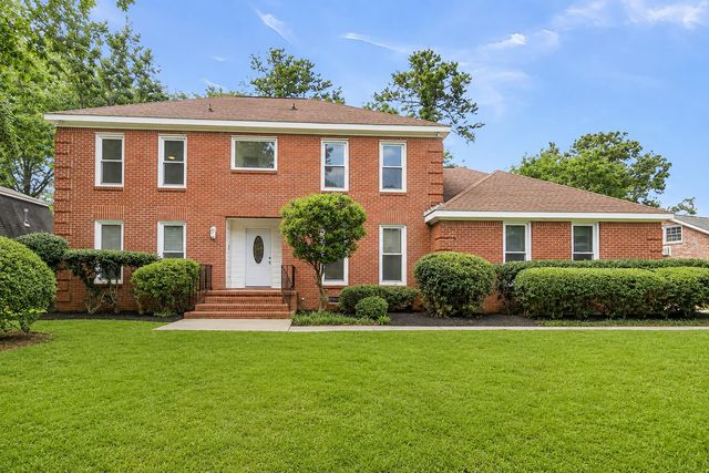 104 Stratford Drive, Summerville, SC 29485