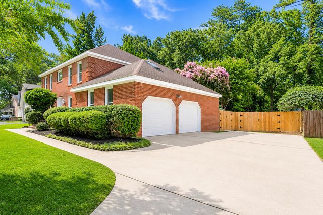 104 Stratford Drive, Summerville, SC 29485