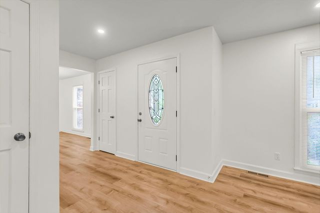 104 Stratford Drive, Summerville, SC 29485
