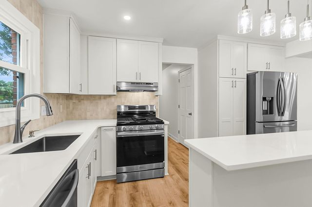 104 Stratford Drive, Summerville, SC 29485