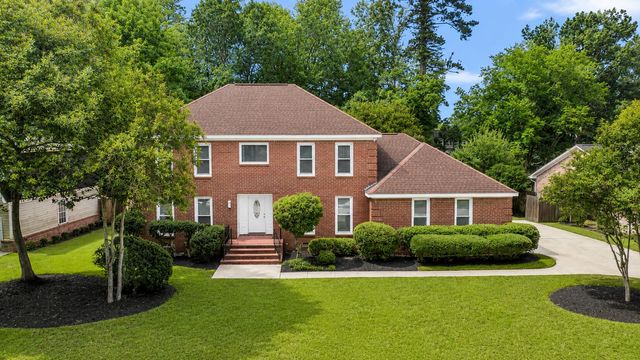 104 Stratford Drive, Summerville, SC 29485