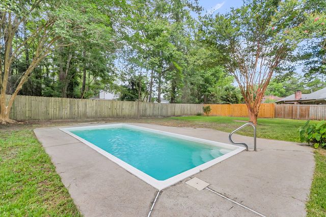 104 Stratford Drive, Summerville, SC 29485