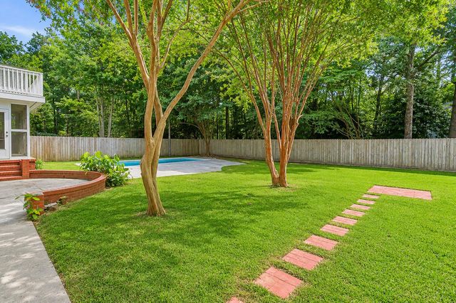 104 Stratford Drive, Summerville, SC 29485