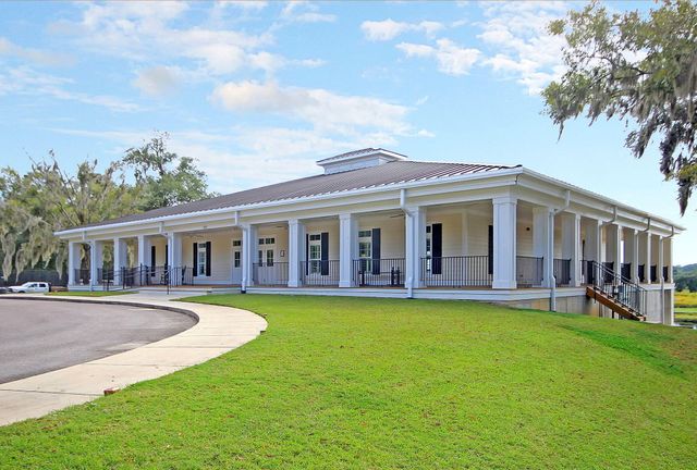 104 Stratford Drive, Summerville, SC 29485