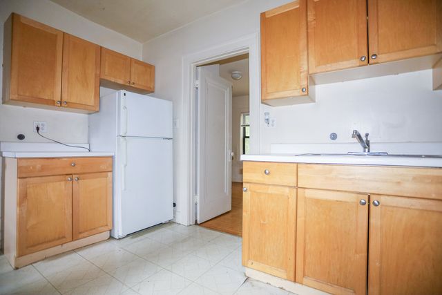 2958 N Seeley Avenue 1, Chicago, IL 60618